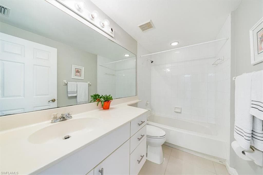 1615 Windy Pines Dr 7, Naples, FL 34112-22