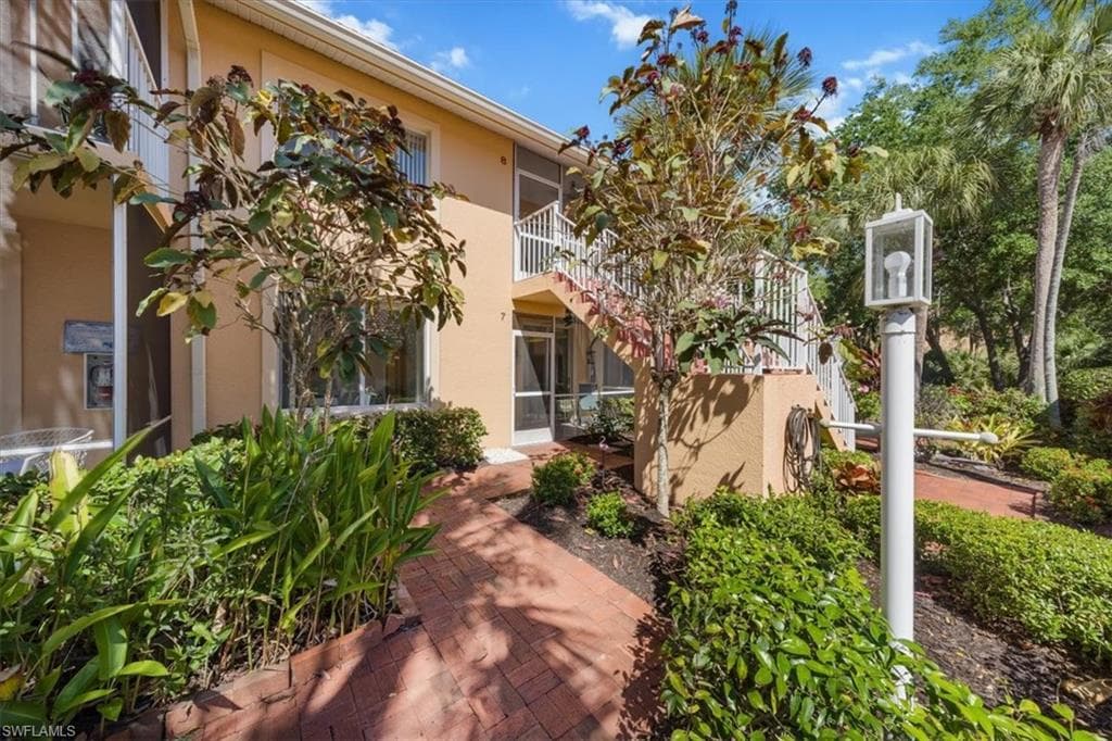 1615 Windy Pines Dr 7, Naples, FL 34112-3