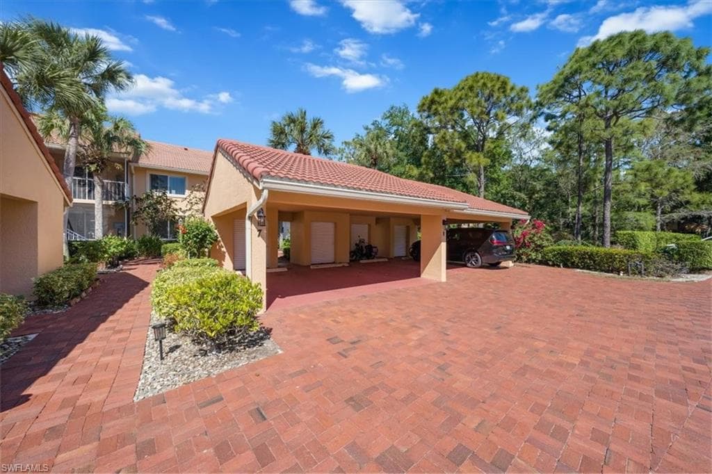 1615 Windy Pines Dr 7, Naples, FL 34112-5