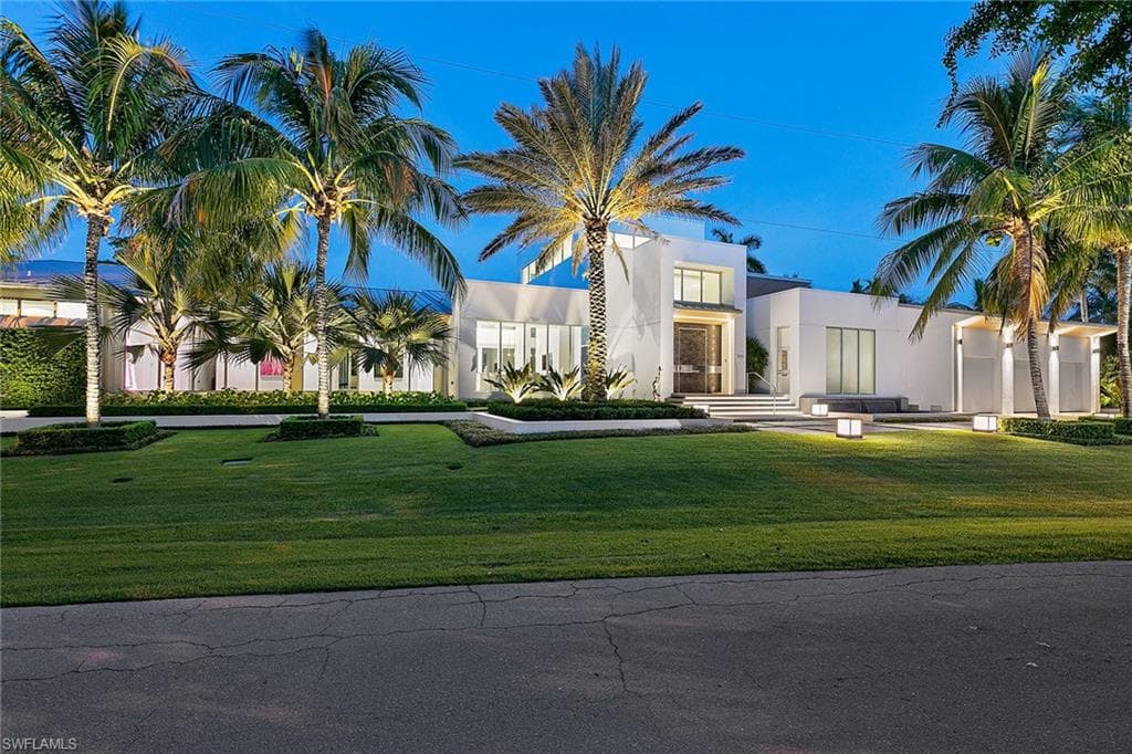 2211 South Winds Dr, Naples, FL 34102-44