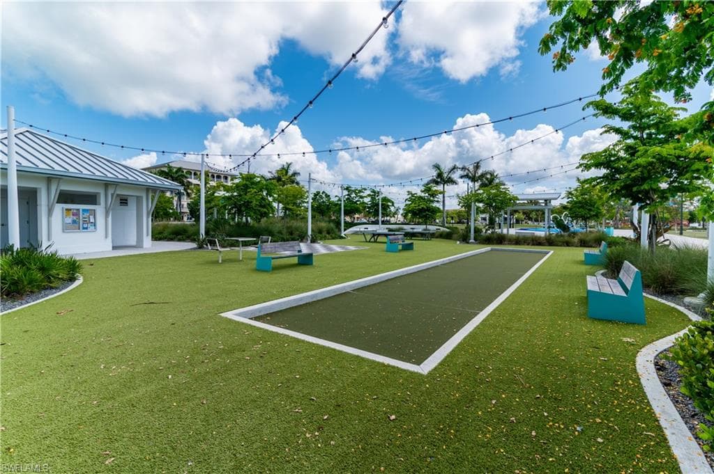 465 Bald Eagle Dr 3, Marco Island, FL 34145-16
