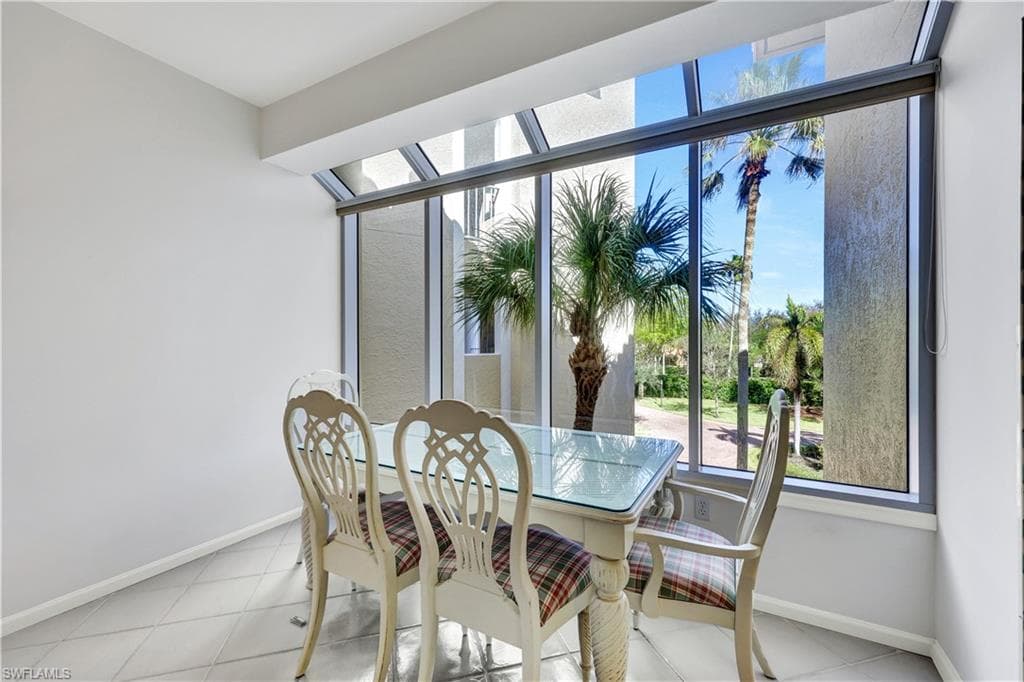 8410 Abbington Cir A22, Naples, FL 34108-10