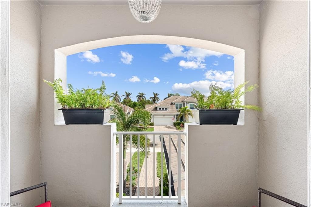 4705 Arboretum Cir 202, Naples, FL 34112-22