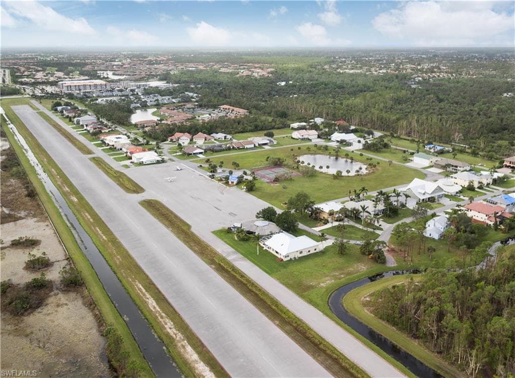 4085 Skyway Dr Lot#33, Naples, FL 34112-2922-4