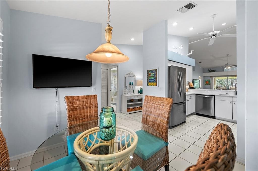 8073 Panther Trl 1403, Naples, FL 34113-5