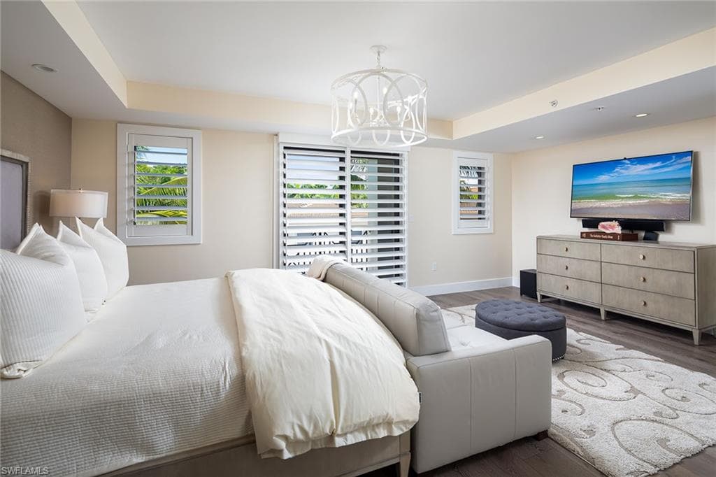 969 8th Ave S 202, Naples, FL 34102-15