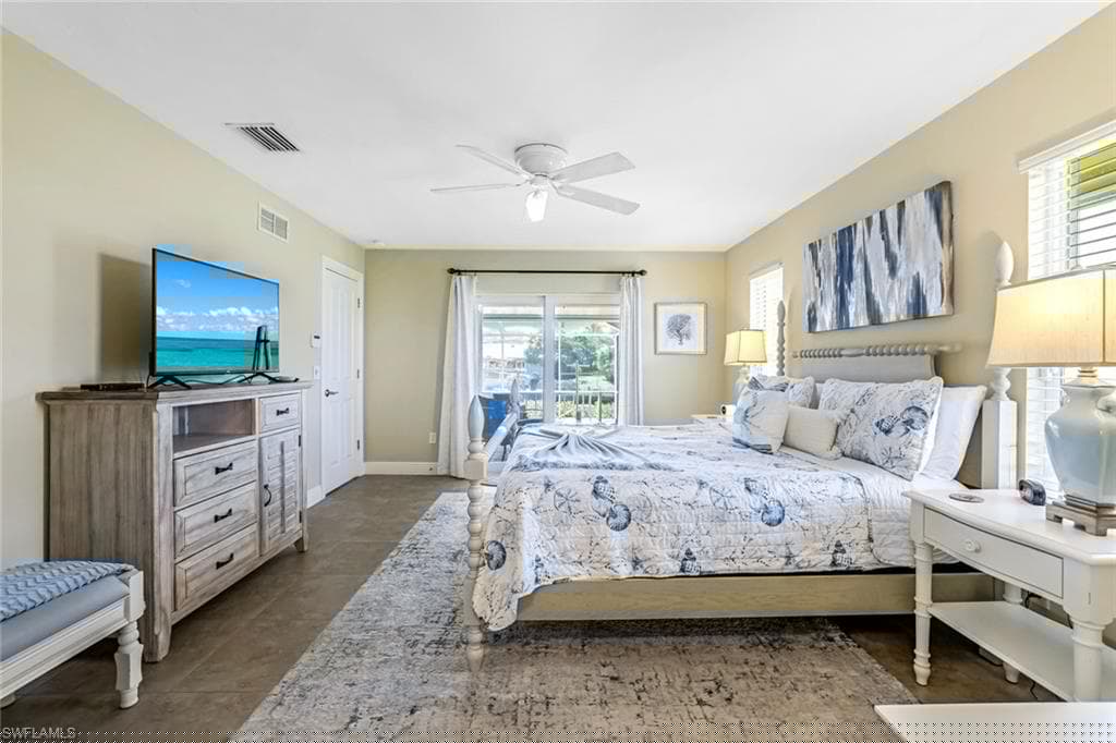 326 Rockhill Ct, Marco Island, FL 34145-20