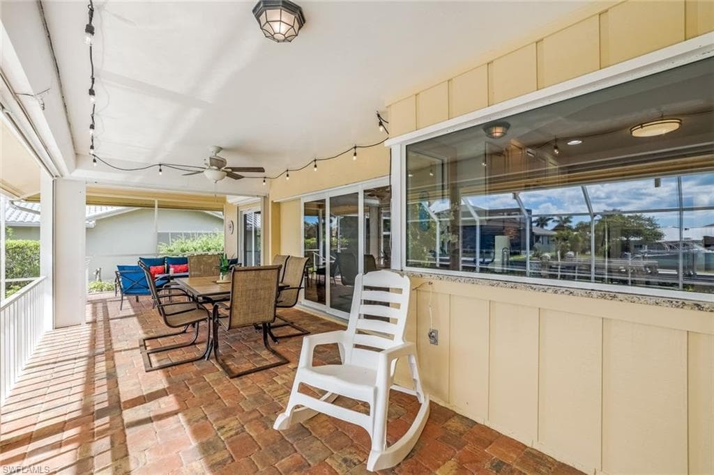 326 Rockhill Ct, Marco Island, FL 34145-25