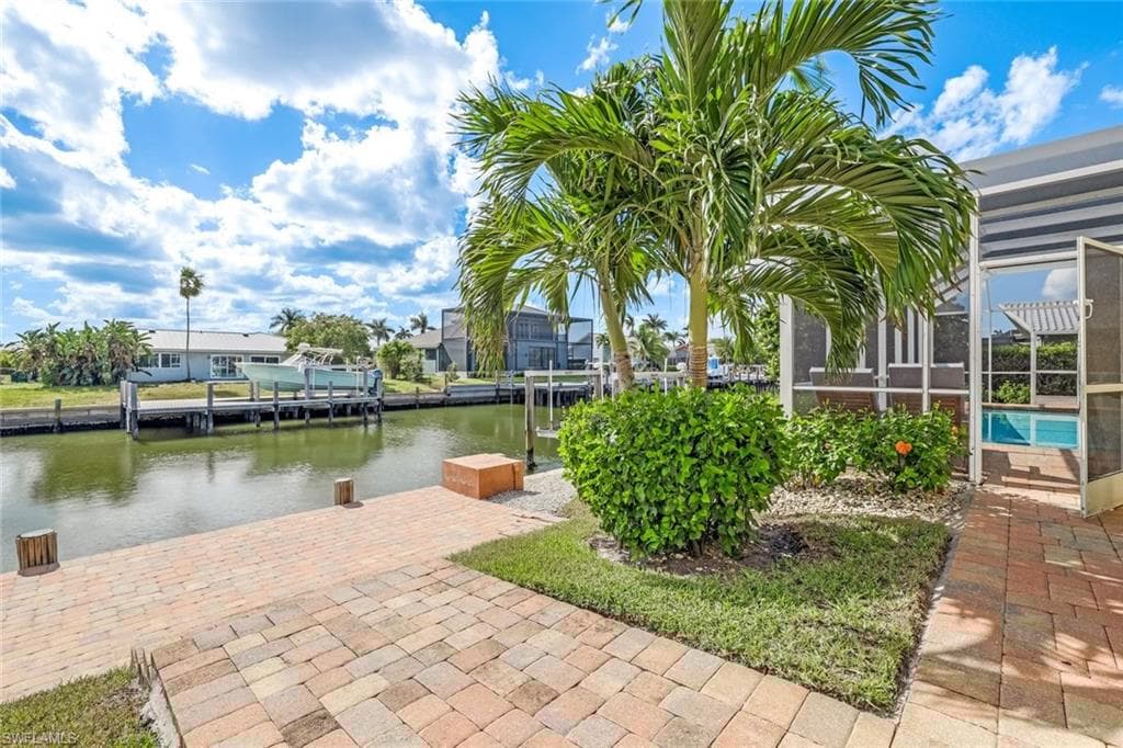 326 Rockhill Ct, Marco Island, FL 34145-33