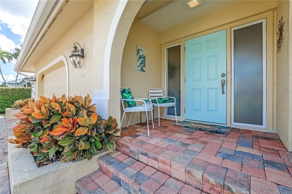 326 Rockhill Ct, Marco Island, FL 34145-3