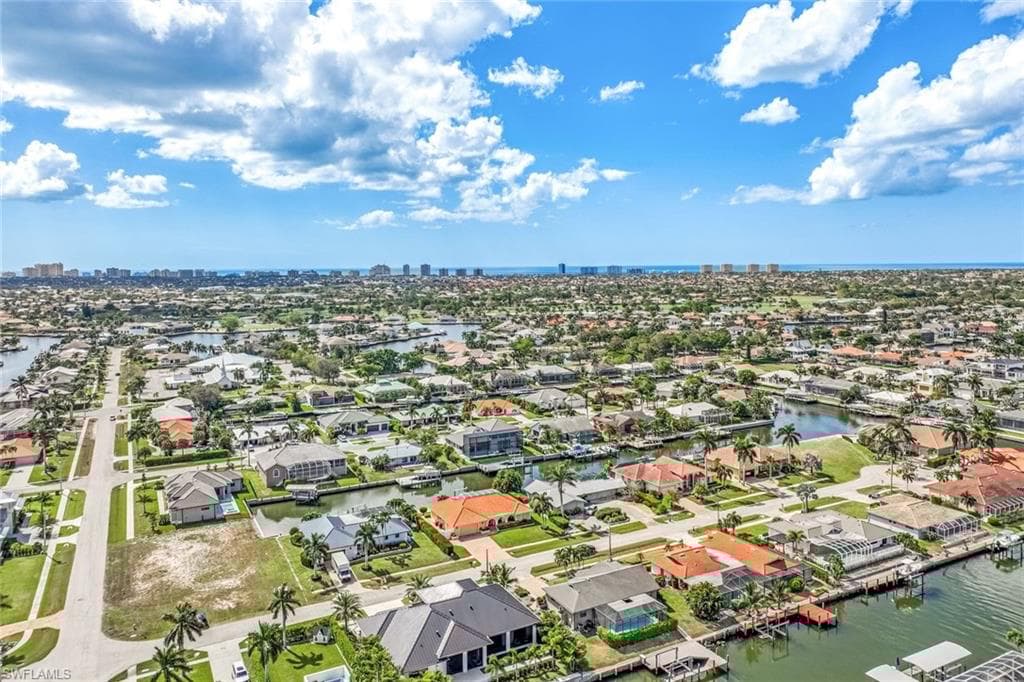 326 Rockhill Ct, Marco Island, FL 34145-41
