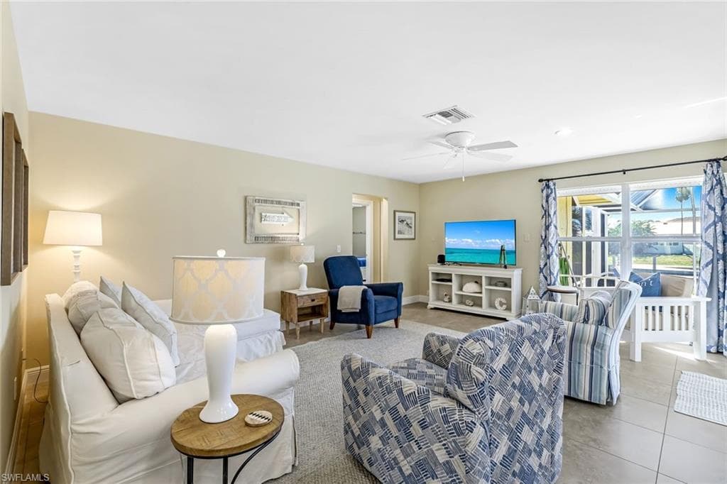326 Rockhill Ct, Marco Island, FL 34145-5
