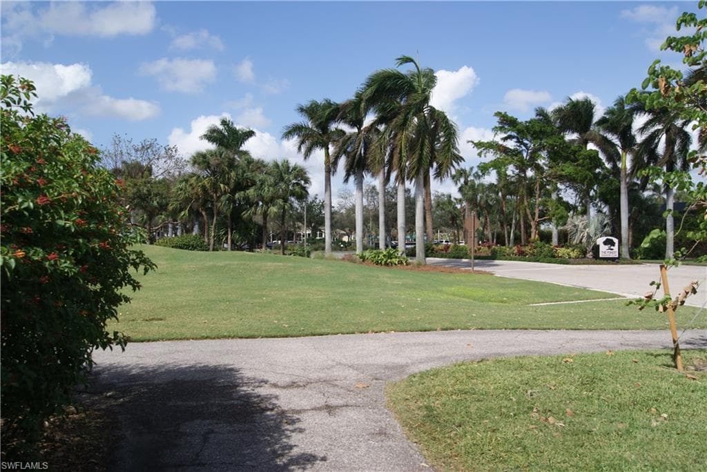 16701 Bobcat Dr, Fort Myers, FL 33908-4