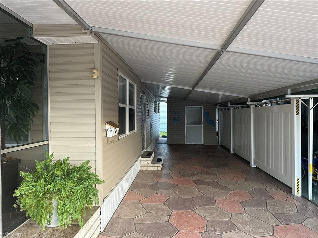 68 Enchanting Blvd E-68, Naples, FL 34112-25