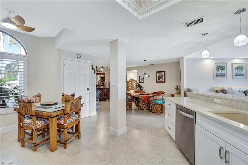 2249 Anchorage Ln B, Naples, FL 34104-9