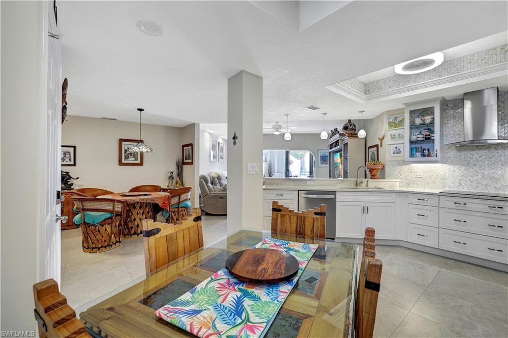 2249 Anchorage Ln B, Naples, FL 34104-10