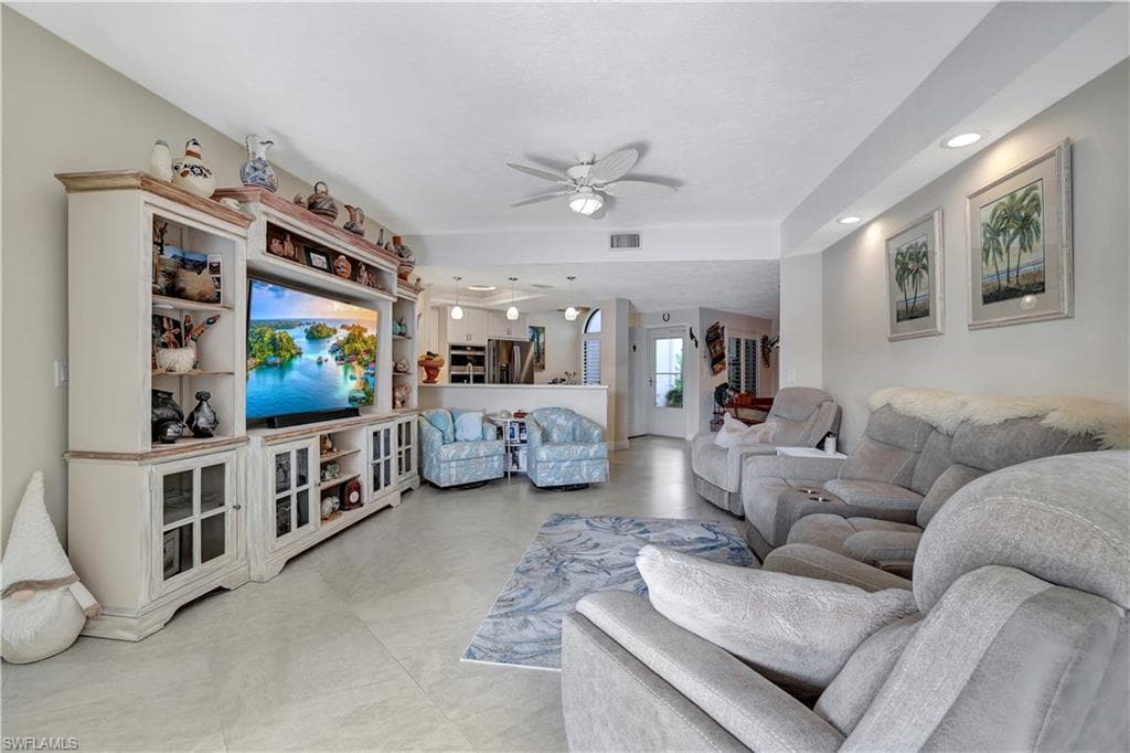 2249 Anchorage Ln B, Naples, FL 34104-12