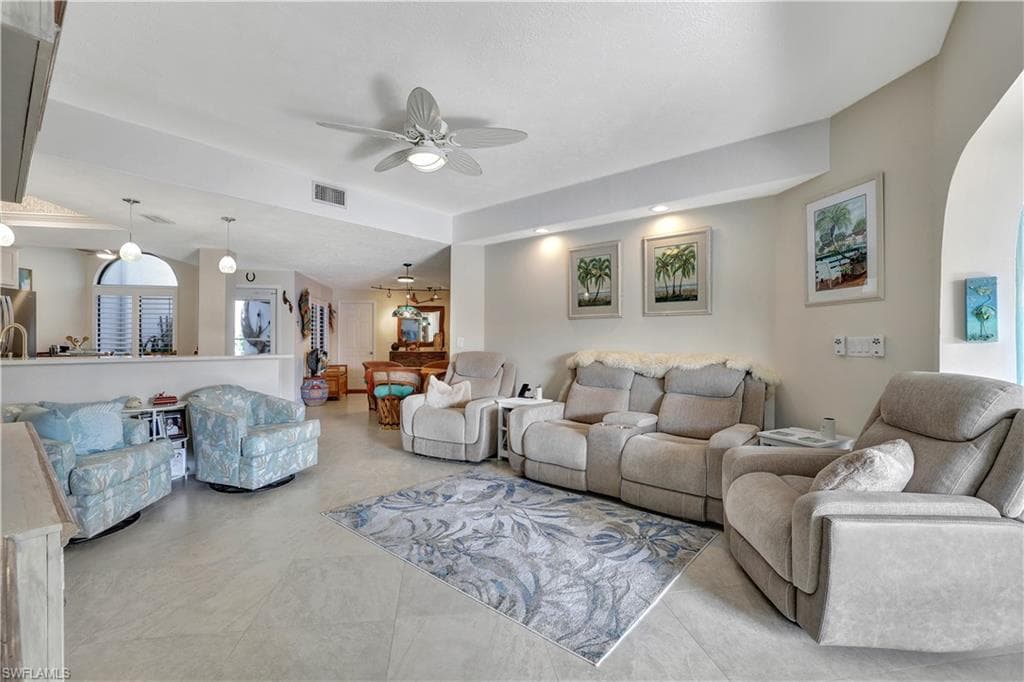 2249 Anchorage Ln B, Naples, FL 34104-14