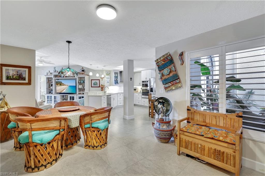2249 Anchorage Ln B, Naples, FL 34104-16