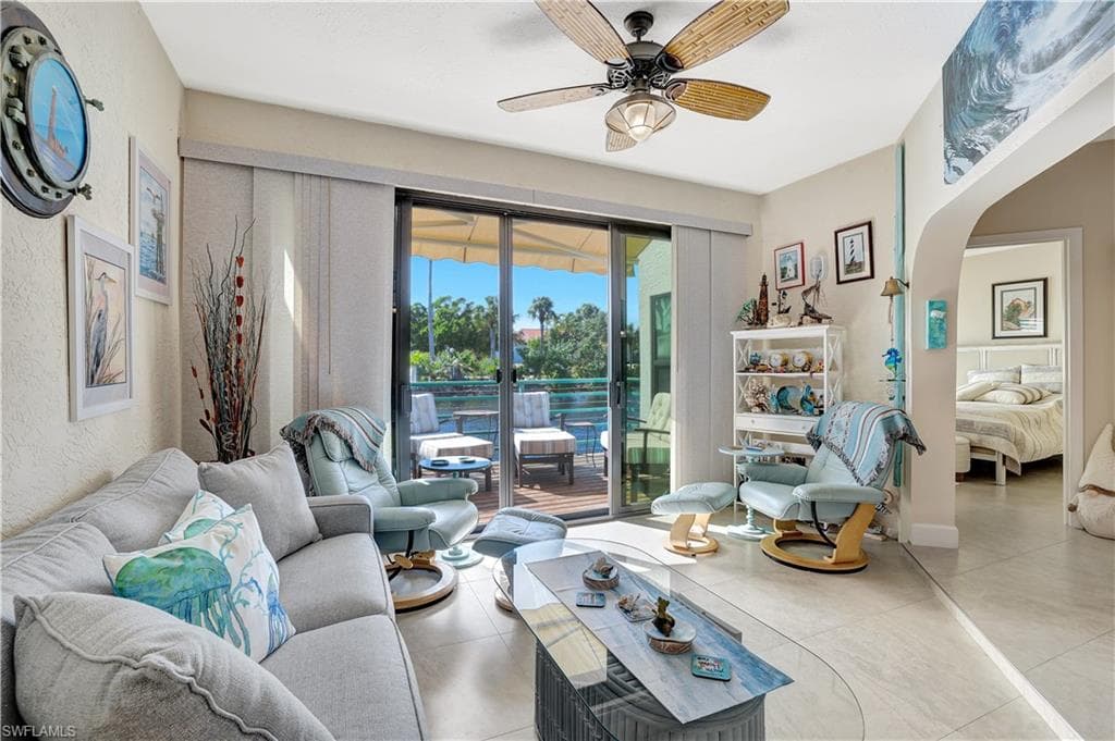 2249 Anchorage Ln B, Naples, FL 34104-18