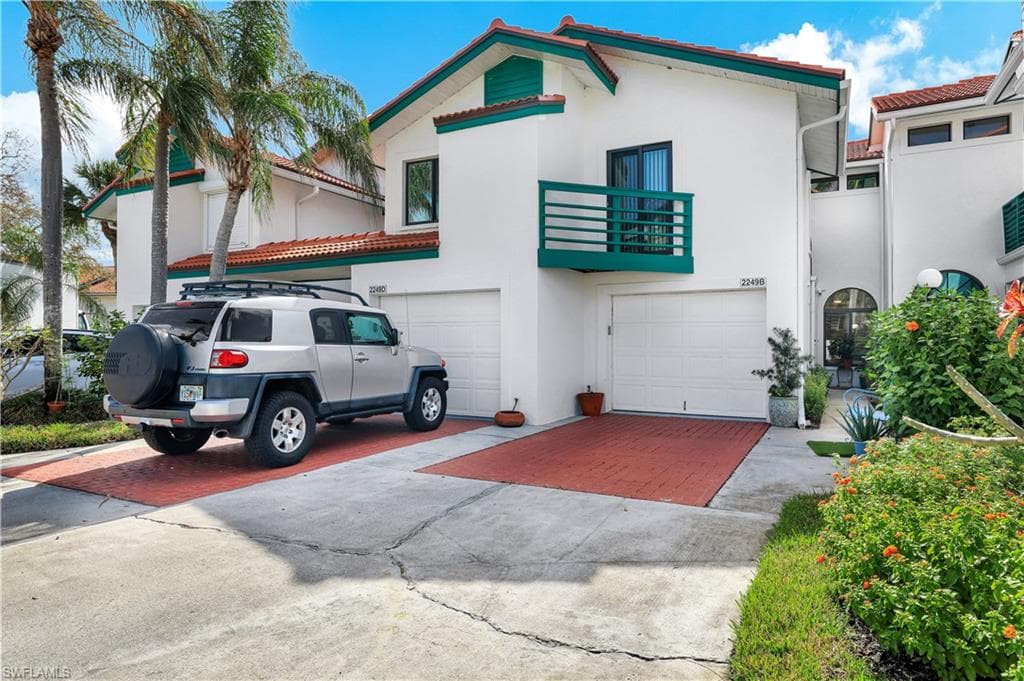 2249 Anchorage Ln B, Naples, FL 34104-28