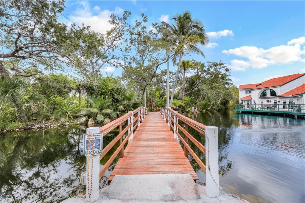 2249 Anchorage Ln B, Naples, FL 34104-29