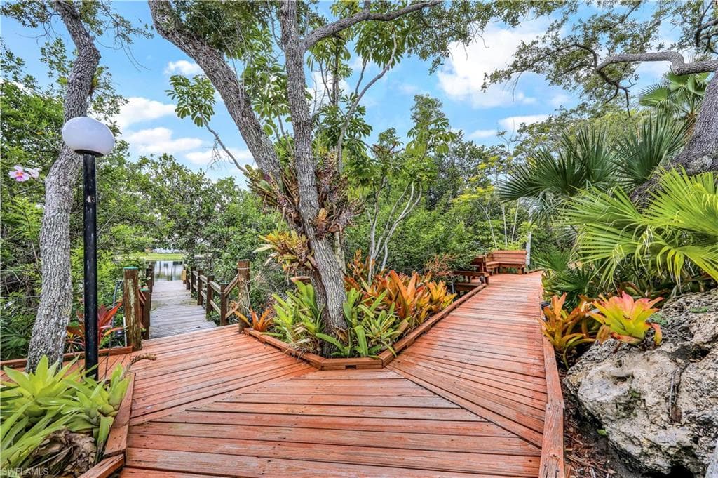 2249 Anchorage Ln B, Naples, FL 34104-32