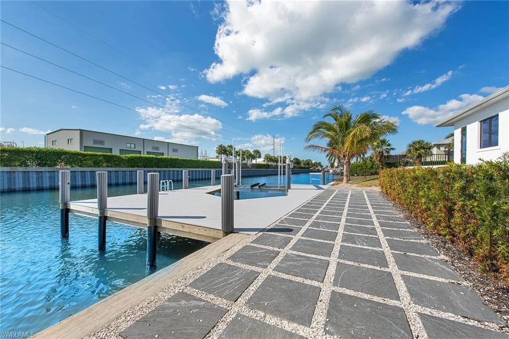 848 Rose Ct, Marco Island, FL 34145-36