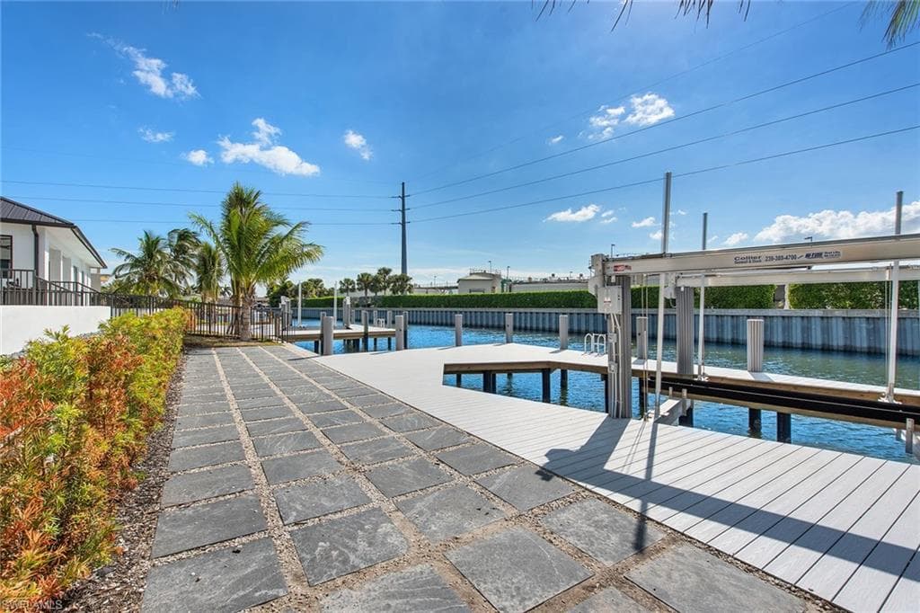 848 Rose Ct, Marco Island, FL 34145-38