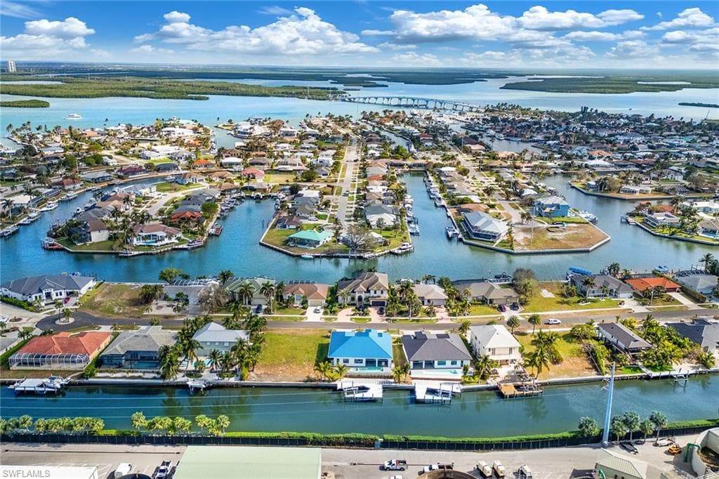 848 Rose Ct, Marco Island, FL 34145-43