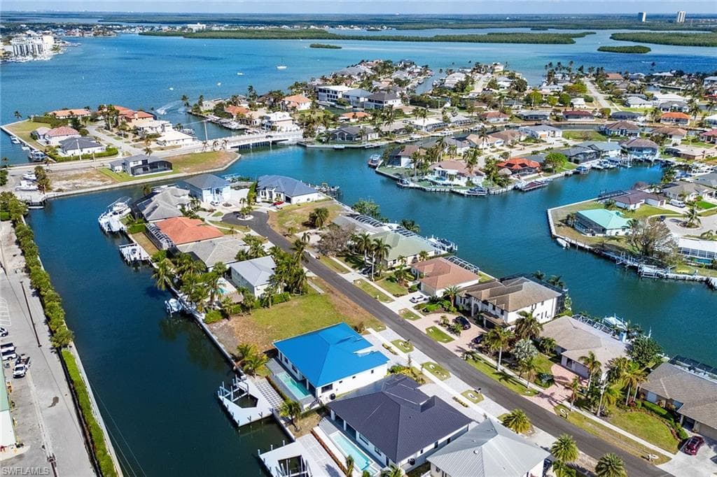 848 Rose Ct, Marco Island, FL 34145-44