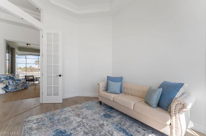 836 Saturn Ct, Marco Island, FL 34145-12