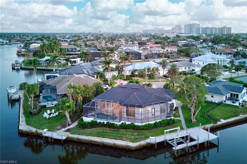 836 Saturn Ct, Marco Island, FL 34145-1