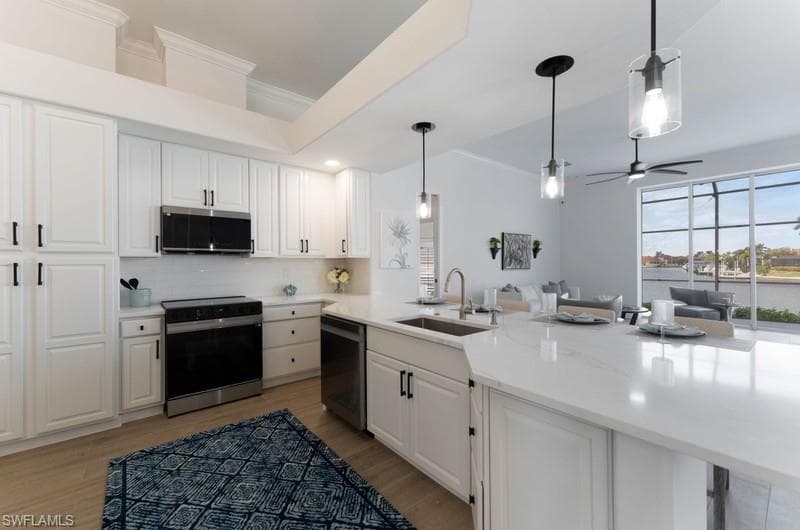 836 Saturn Ct, Marco Island, FL 34145-24