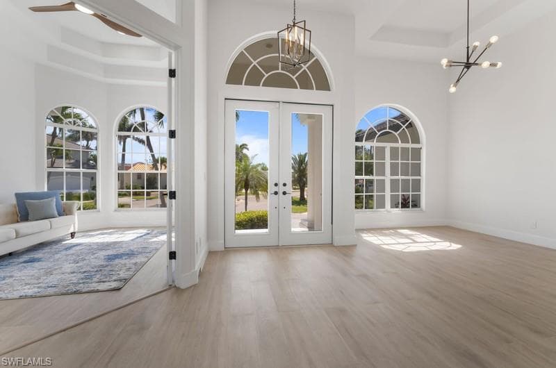 836 Saturn Ct, Marco Island, FL 34145-5