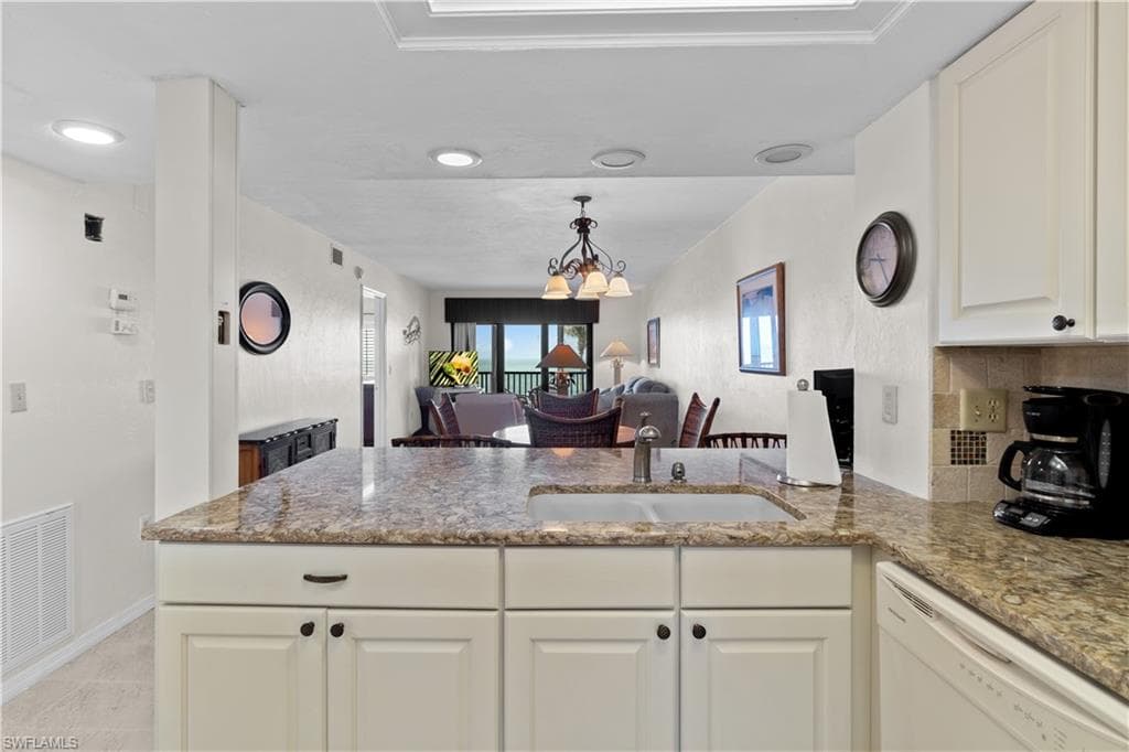 7500 Estero Blvd 203, Fort Myers Beach, FL 33931-17