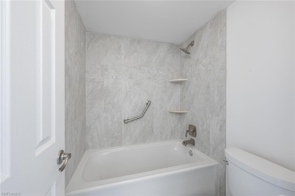 1087 Forest Lakes Dr 1-306, Naples, FL 34105-16