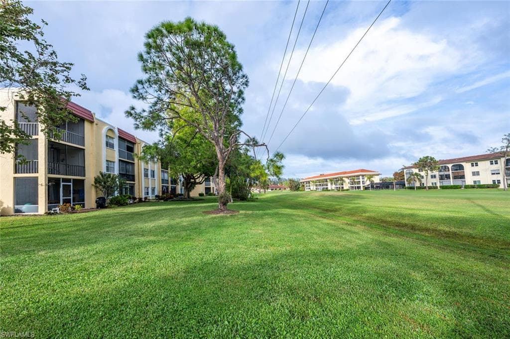 1087 Forest Lakes Dr 1-306, Naples, FL 34105-26