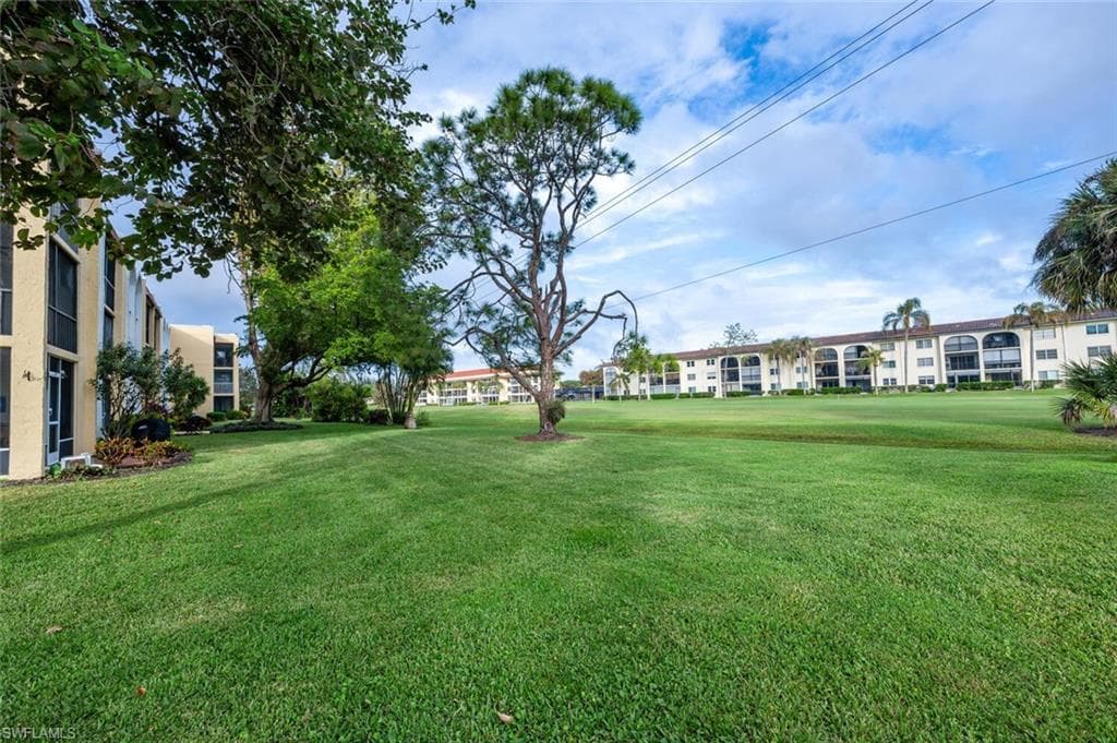1087 Forest Lakes Dr 1-306, Naples, FL 34105-28