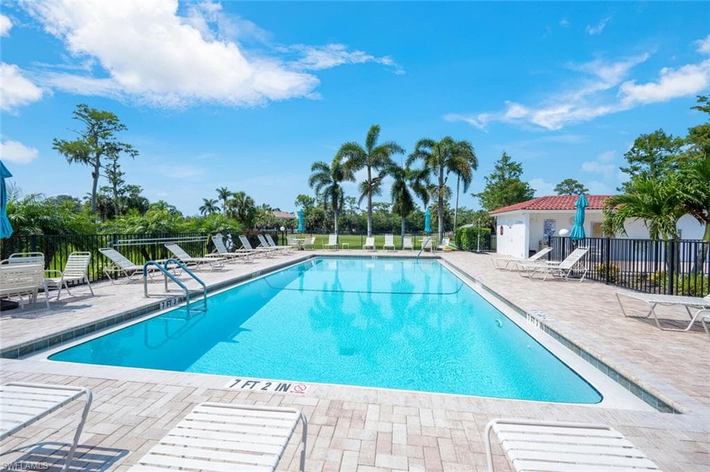 1087 Forest Lakes Dr 1-306, Naples, FL 34105-33