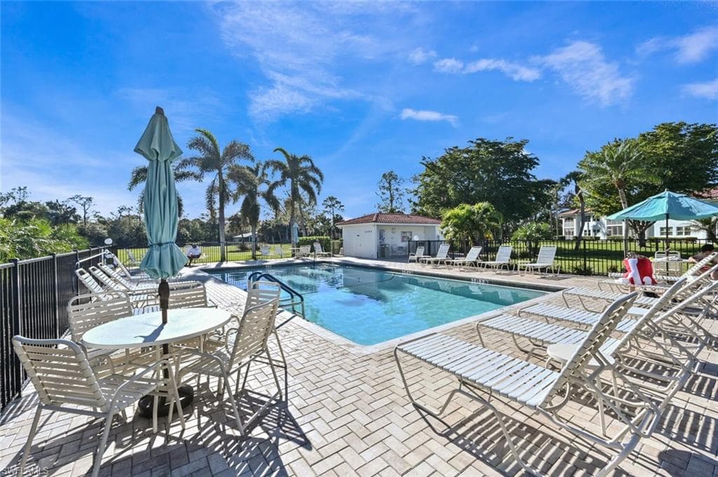 1087 Forest Lakes Dr 1-306, Naples, FL 34105-34