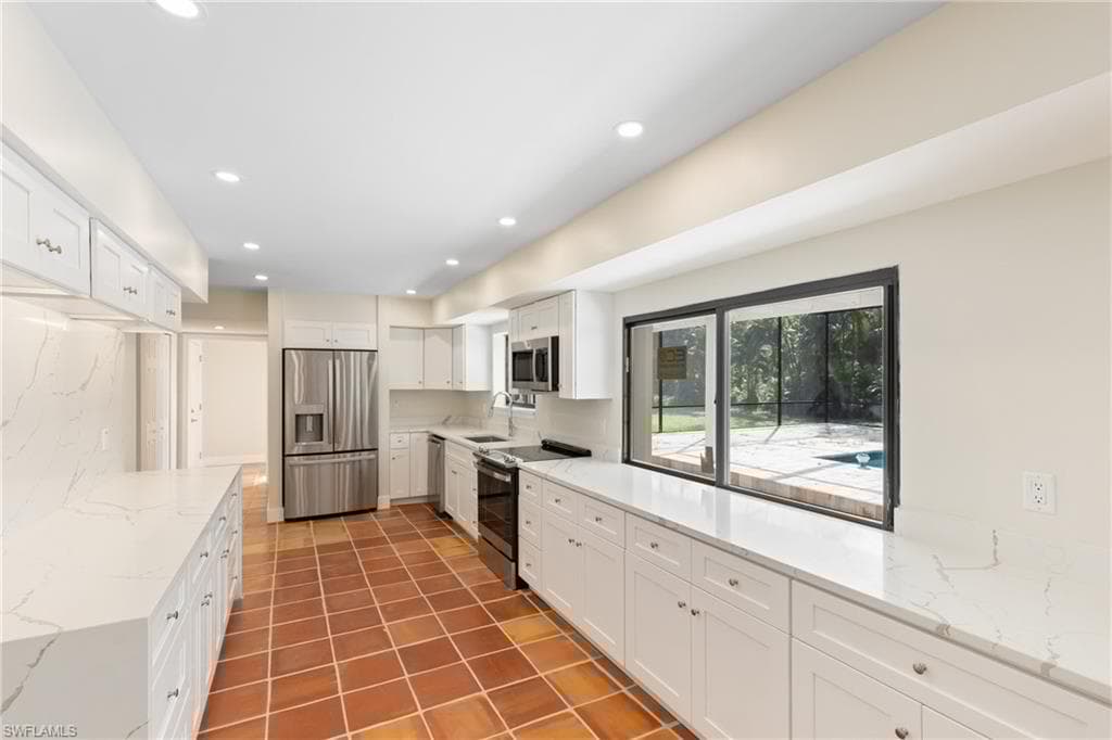 8531 Yorkshire Ln, Fort Myers, FL 33919-13