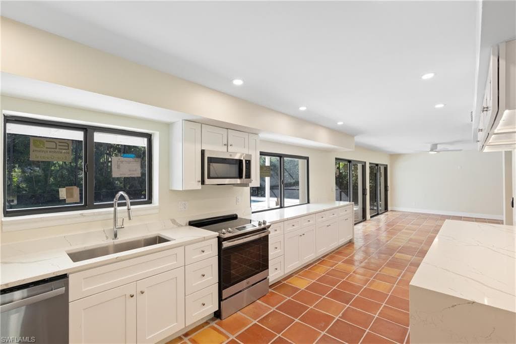 8531 Yorkshire Ln, Fort Myers, FL 33919-14