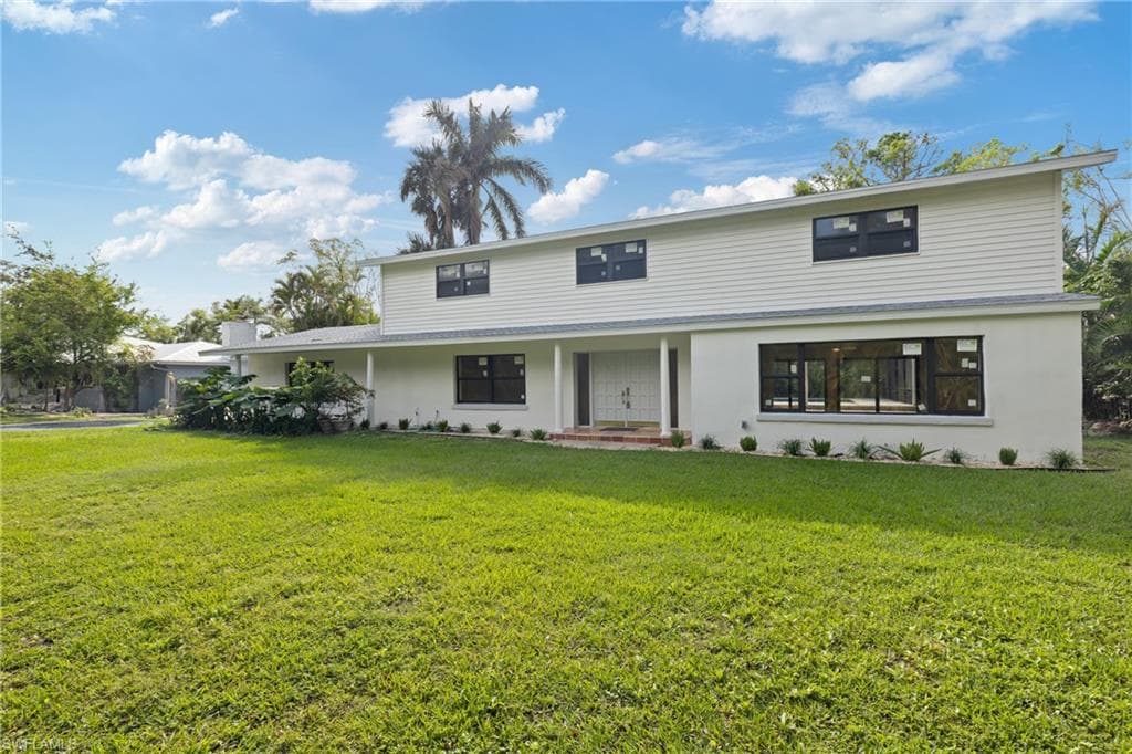 8531 Yorkshire Ln, Fort Myers, FL 33919-5
