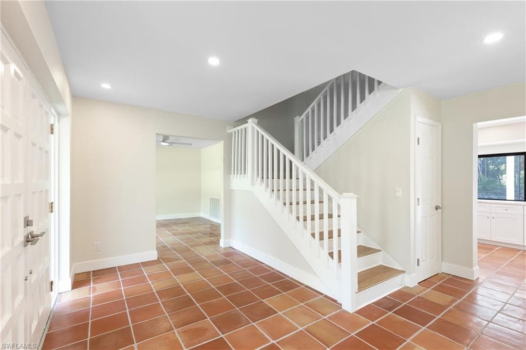 8531 Yorkshire Ln, Fort Myers, FL 33919-6