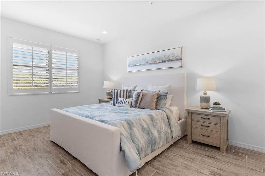 6966 Avalon Cir 905, Naples, FL 34112-12