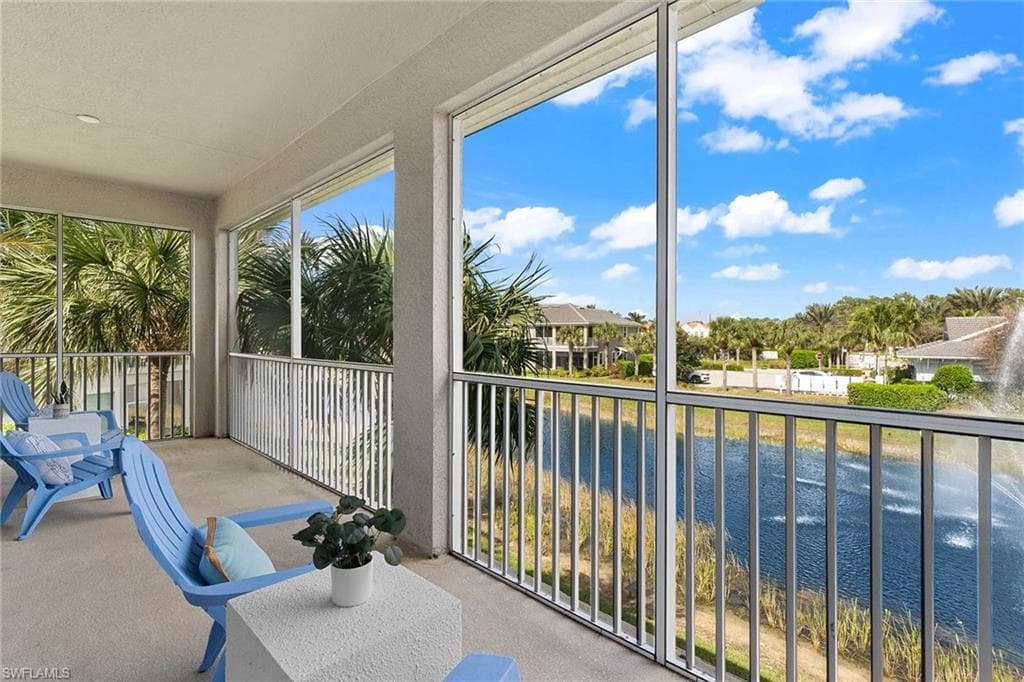 6966 Avalon Cir 905, Naples, FL 34112-24