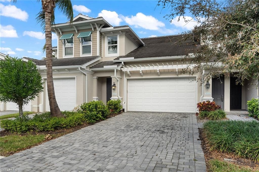 6966 Avalon Cir 905, Naples, FL 34112-1