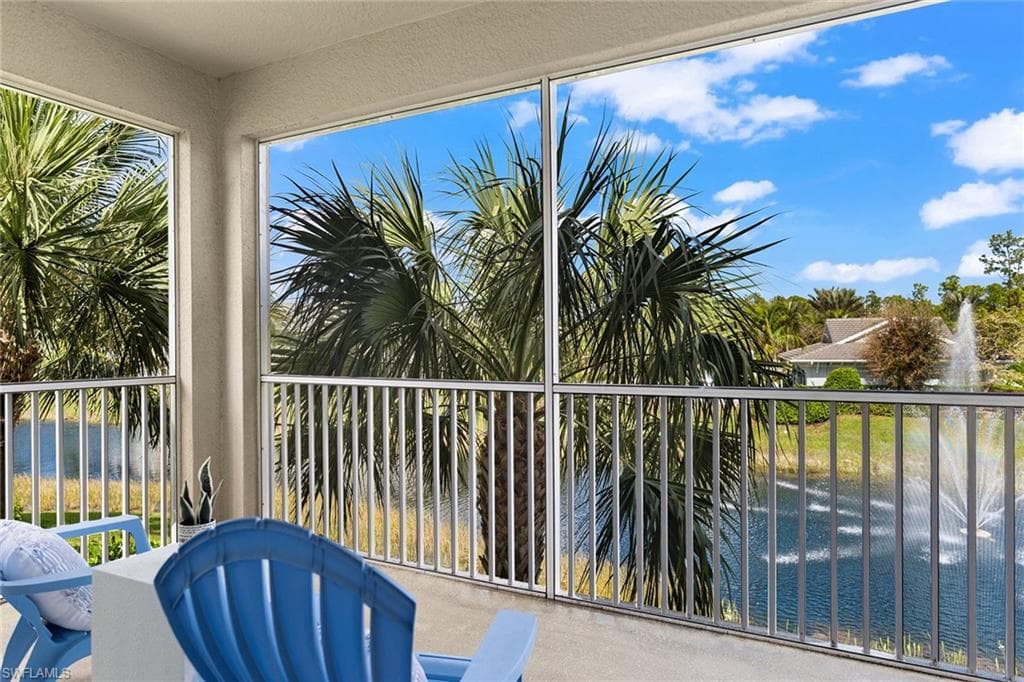 6966 Avalon Cir 905, Naples, FL 34112-28