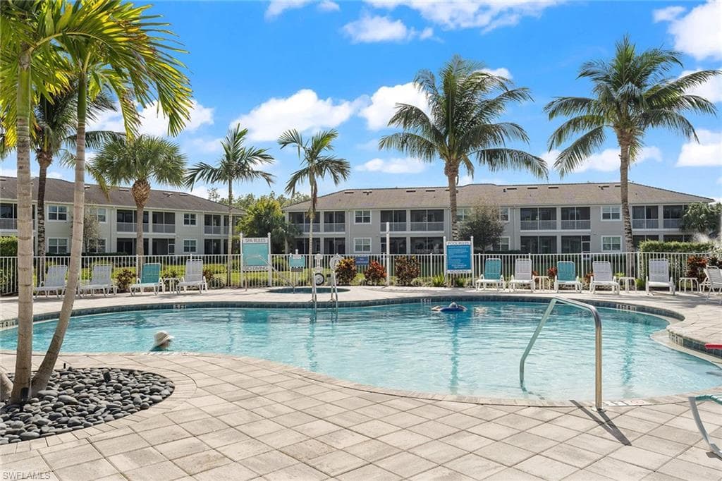 6966 Avalon Cir 905, Naples, FL 34112-32